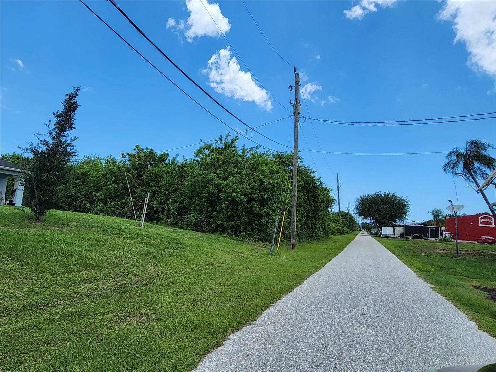 11256 PENDLETON AVE, ENGLEWOOD, FL — photo 20