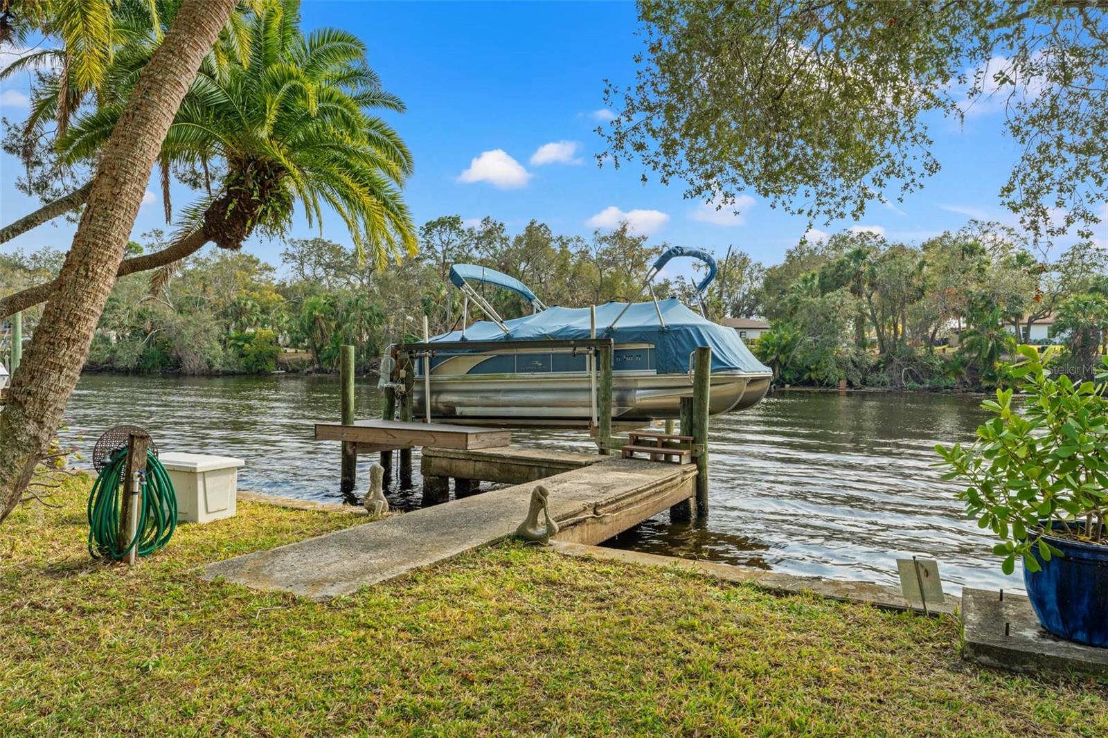 906 W HENRY AVE, TAMPA, FL — photo 6