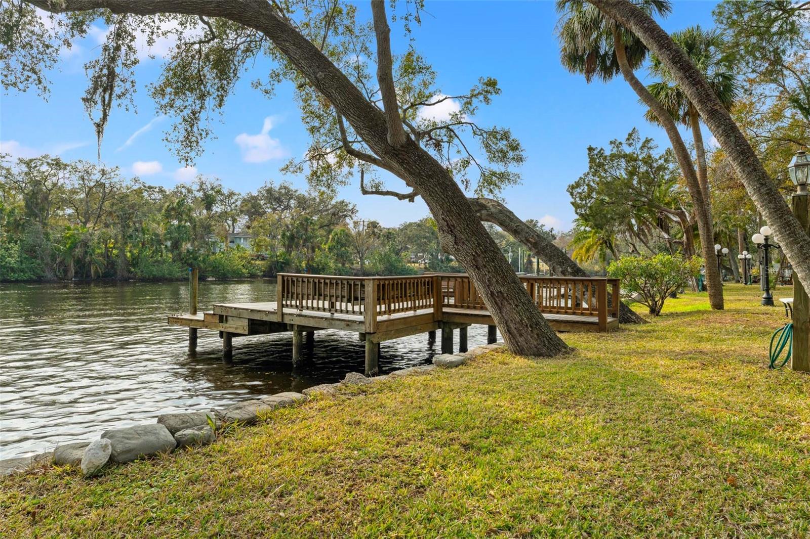 906 W HENRY AVE, TAMPA, FL — photo 7