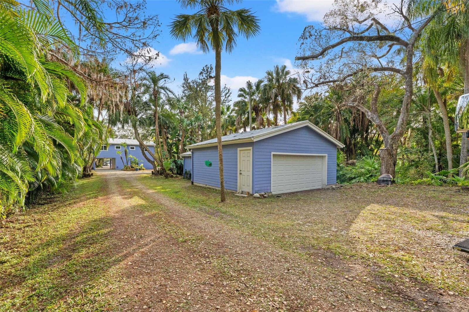 906 W HENRY AVE, TAMPA, FL — photo 11