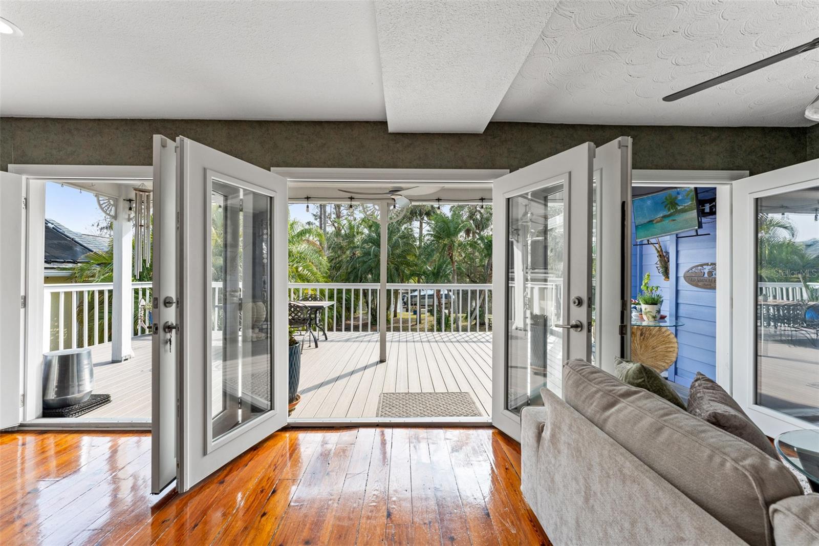 906 W HENRY AVE, TAMPA, FL — photo 21