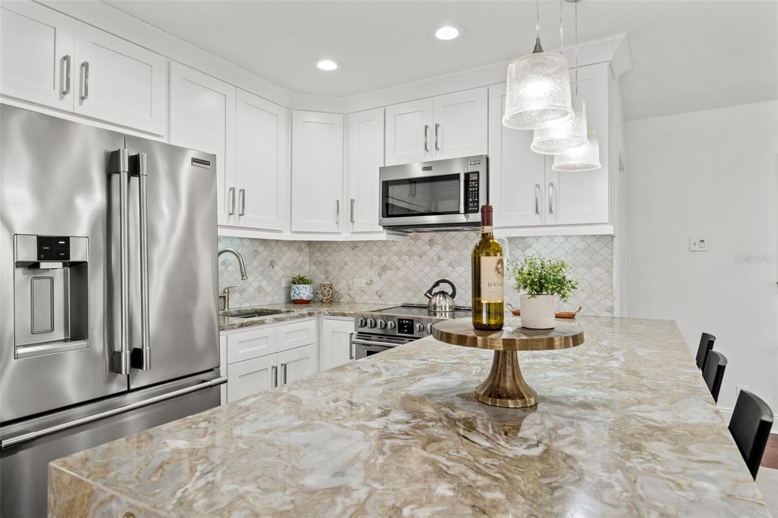 906 W HENRY AVE, TAMPA, FL — photo 26