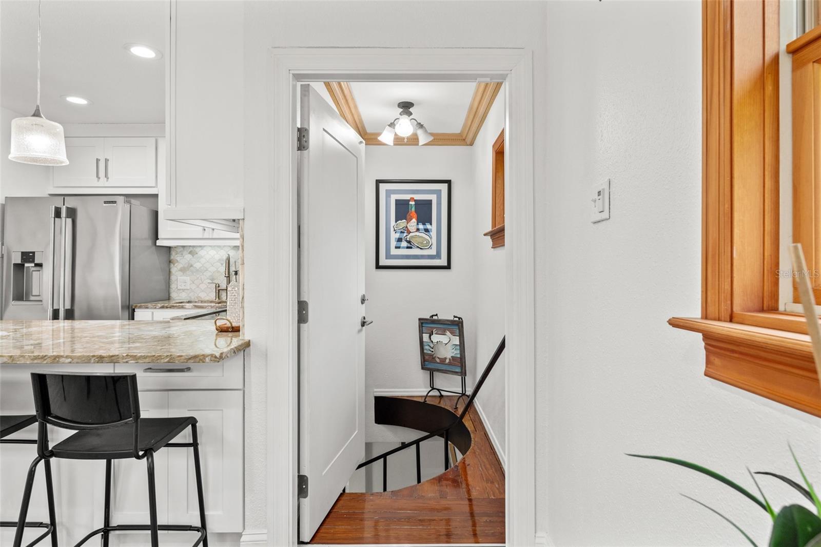 906 W HENRY AVE, TAMPA, FL — photo 29