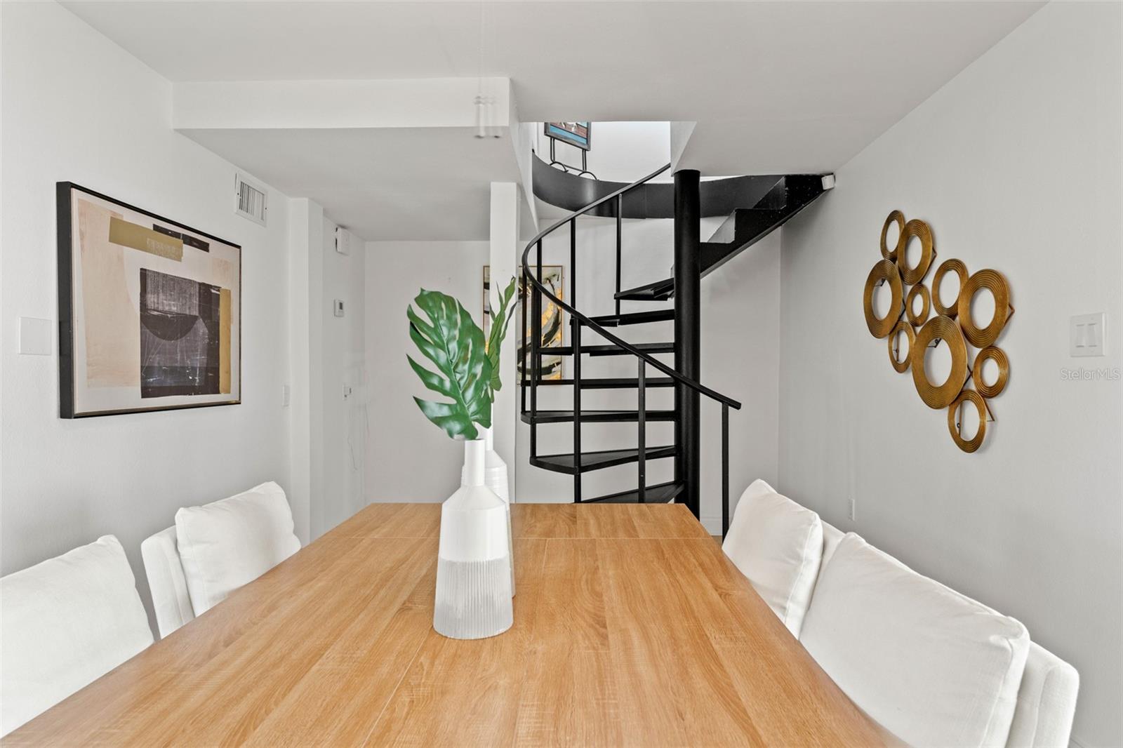 906 W HENRY AVE, TAMPA, FL — photo 32