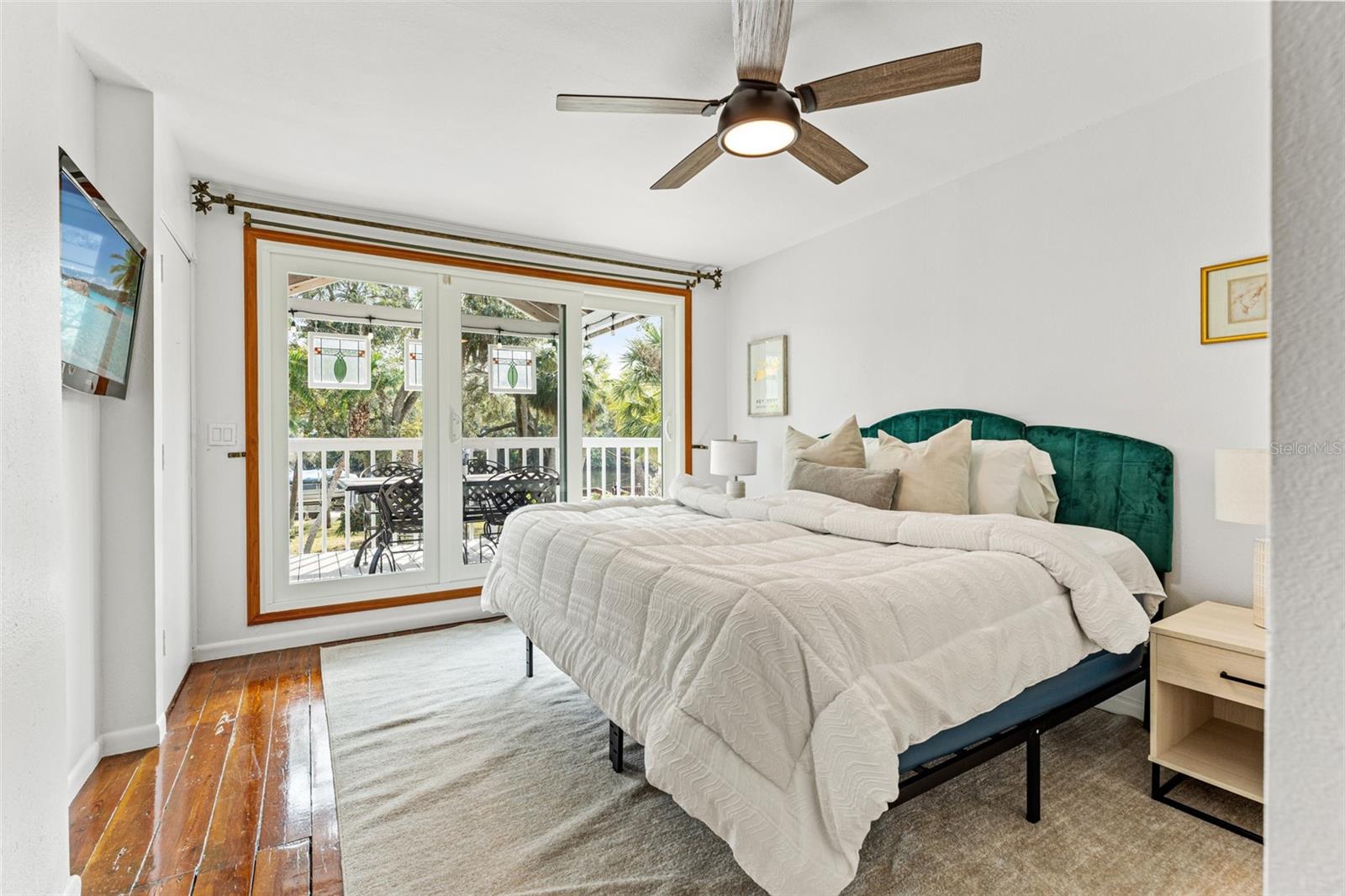 906 W HENRY AVE, TAMPA, FL — photo 38