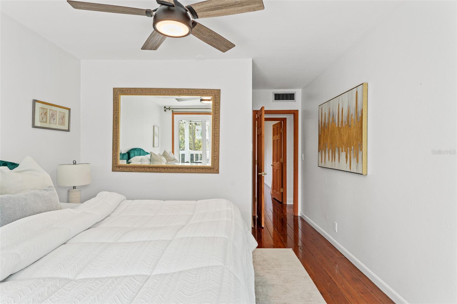 906 W HENRY AVE, TAMPA, FL — photo 40