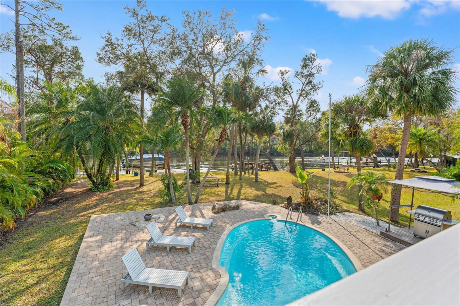 906 W HENRY AVE, TAMPA, FL — photo 61