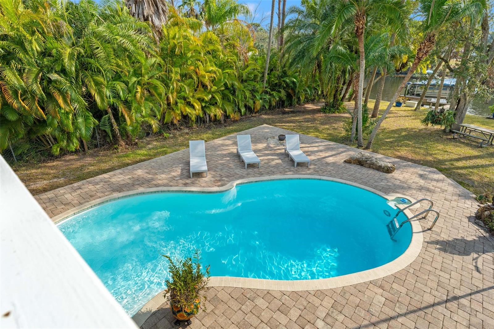 906 W HENRY AVE, TAMPA, FL — photo 63