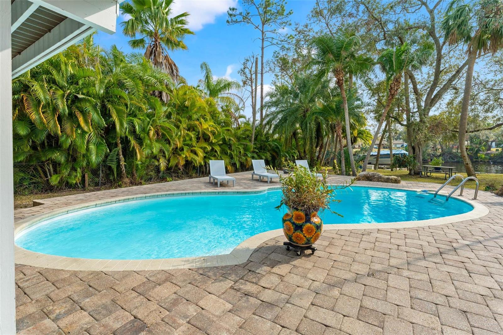 906 W HENRY AVE, TAMPA, FL — photo 76