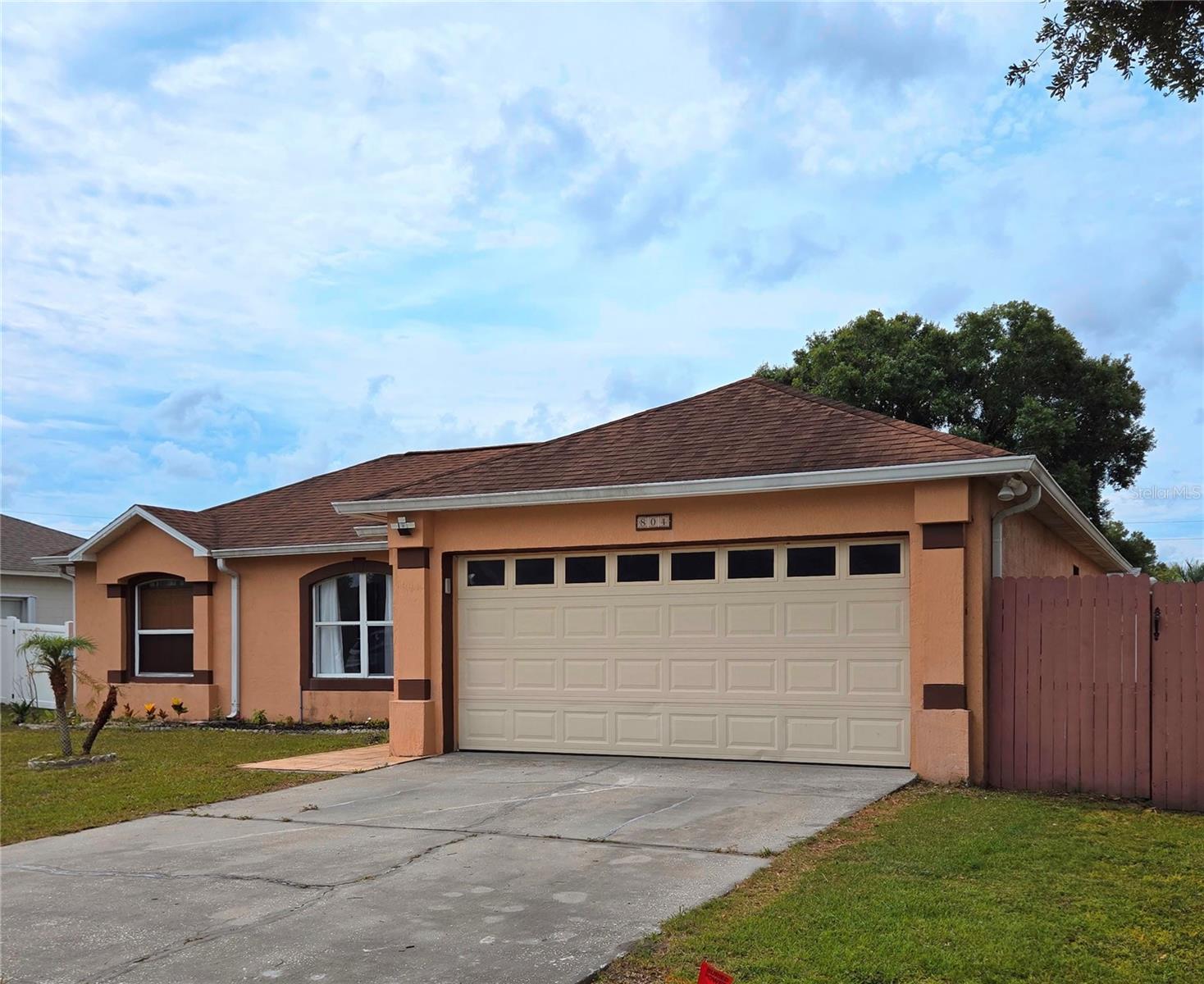 804 CARROUSEL LN, KISSIMMEE, FL — photo 2