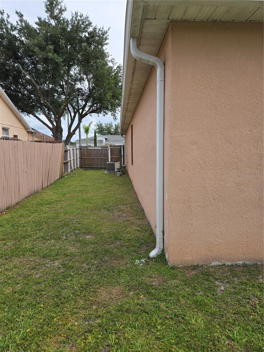 804 CARROUSEL LN, KISSIMMEE, FL — photo 22