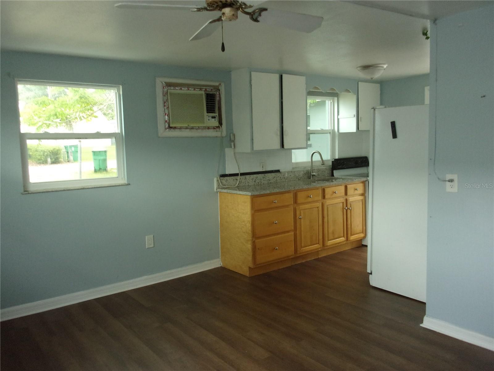 5206 7TH ST, ZEPHYRHILLS, FL — photo 6