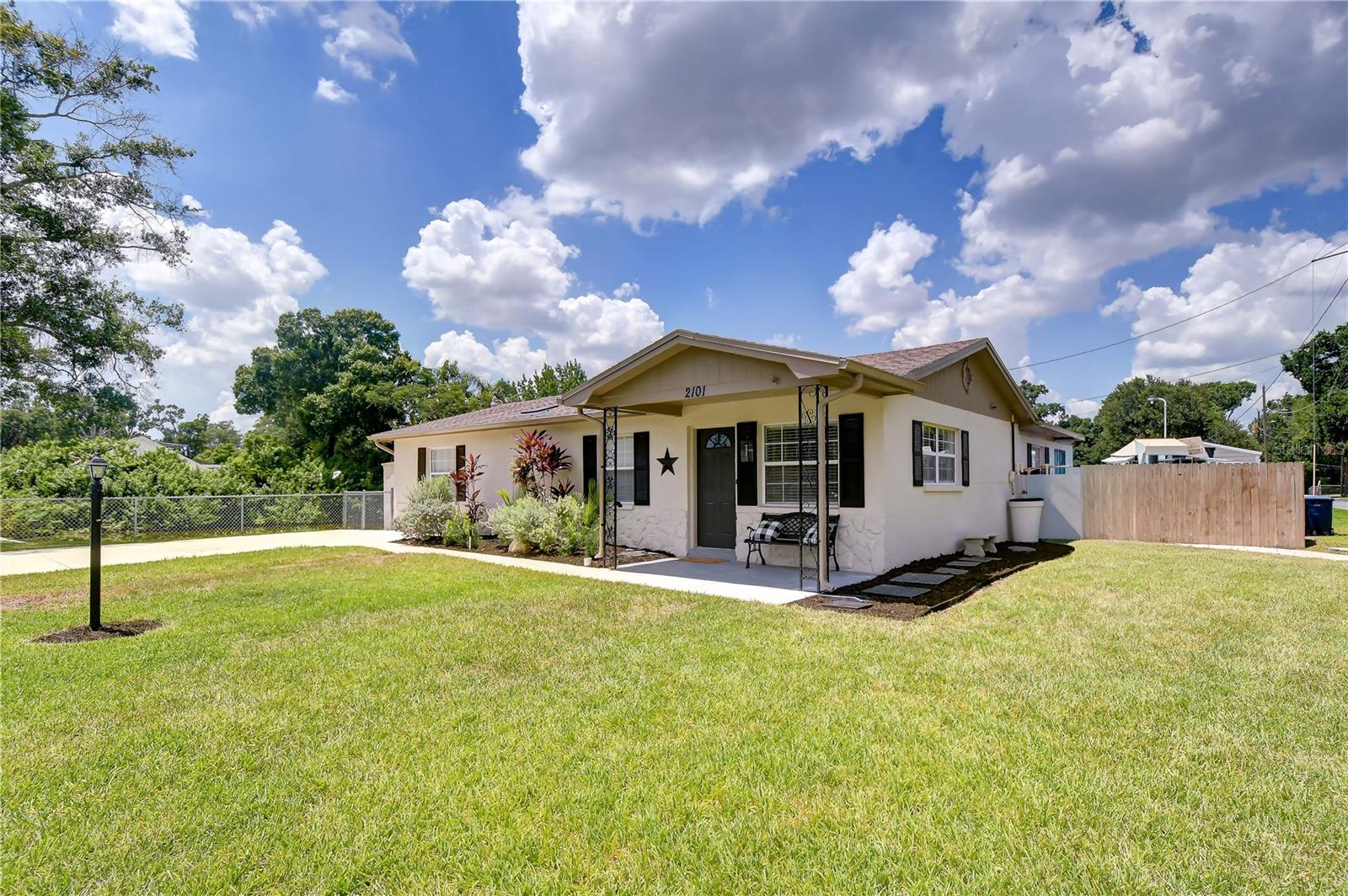 2101 W HAMILTON AVE, TAMPA, FL
