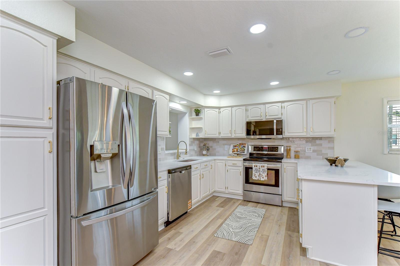 2101 W HAMILTON AVE, TAMPA, FL — photo 7