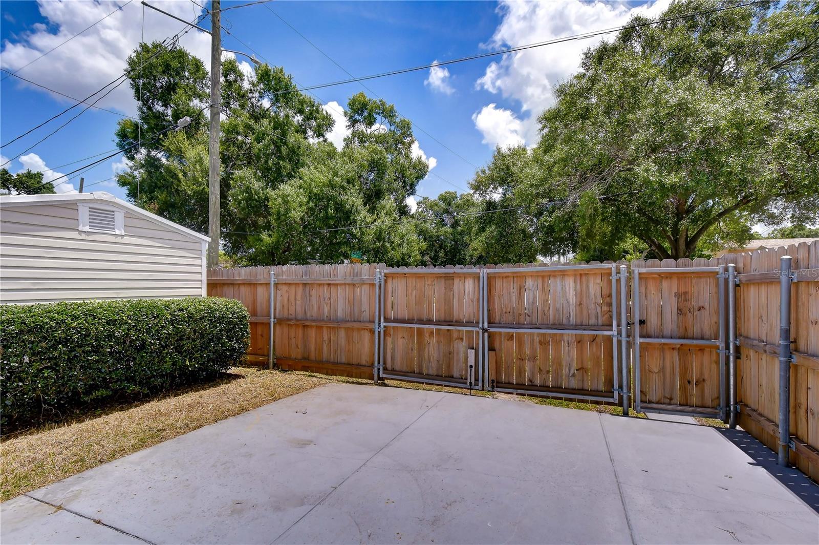 2101 W HAMILTON AVE, TAMPA, FL — photo 26