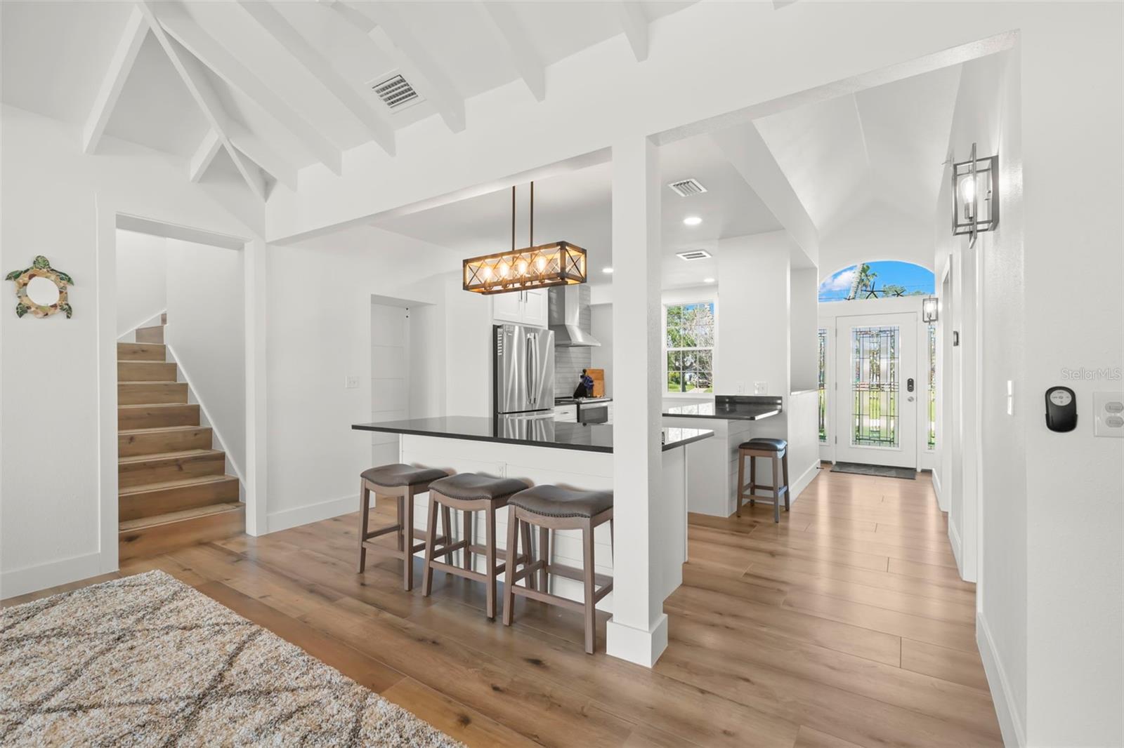 819 BAY ESPLANADE, CLEARWATER BEACH, FL — photo 16