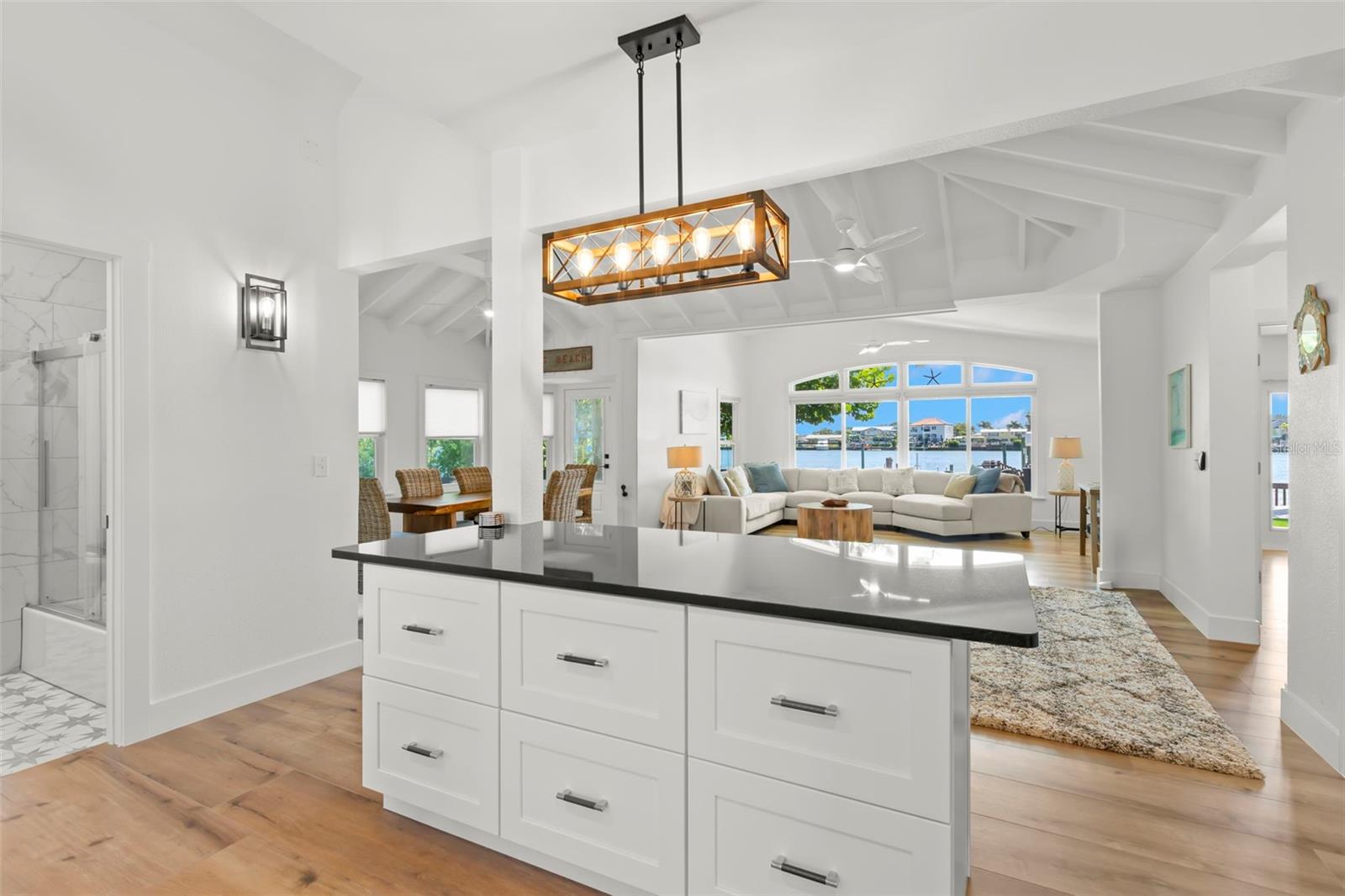 819 BAY ESPLANADE, CLEARWATER BEACH, FL — photo 18