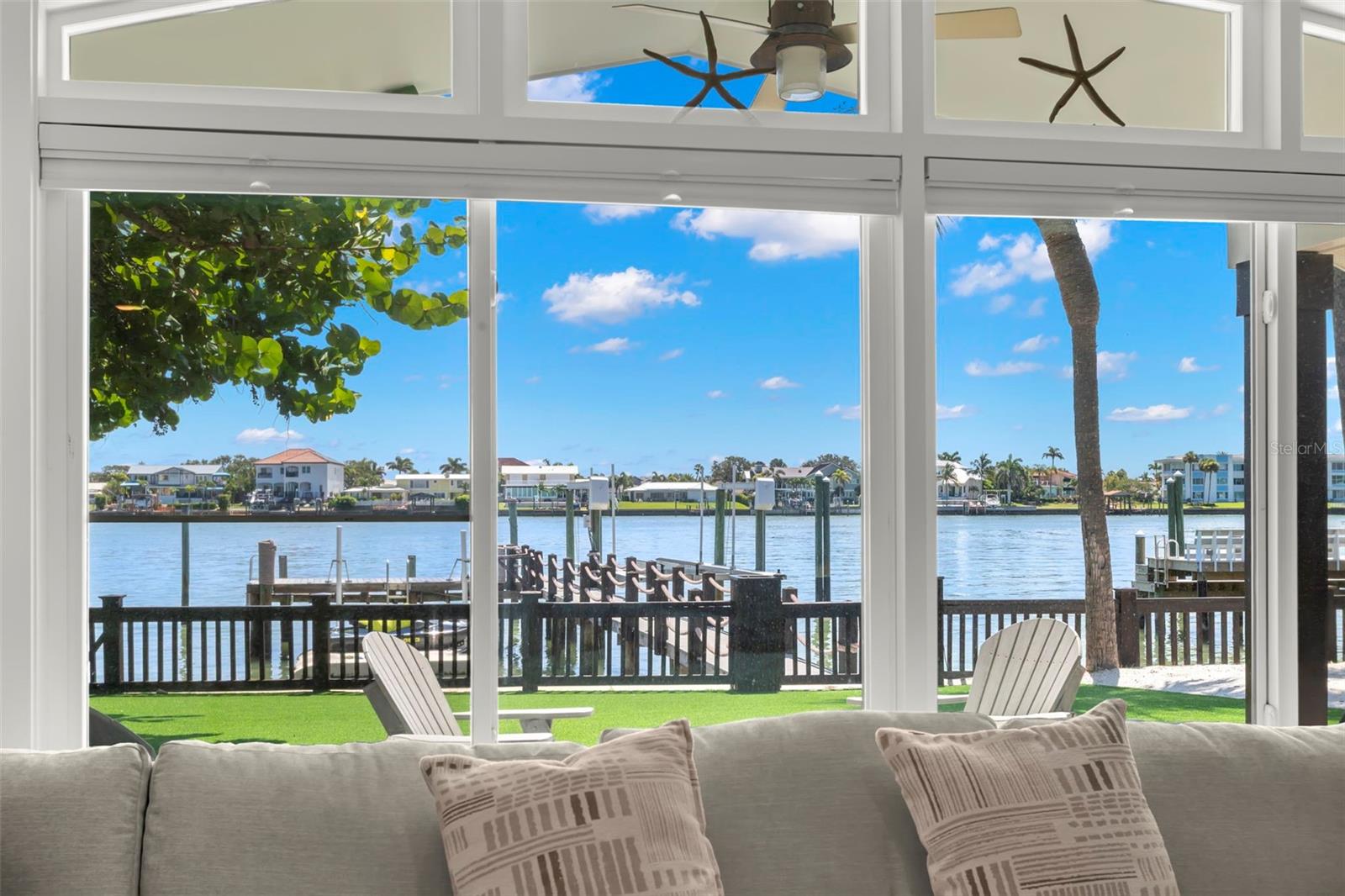 819 BAY ESPLANADE, CLEARWATER BEACH, FL — photo 23