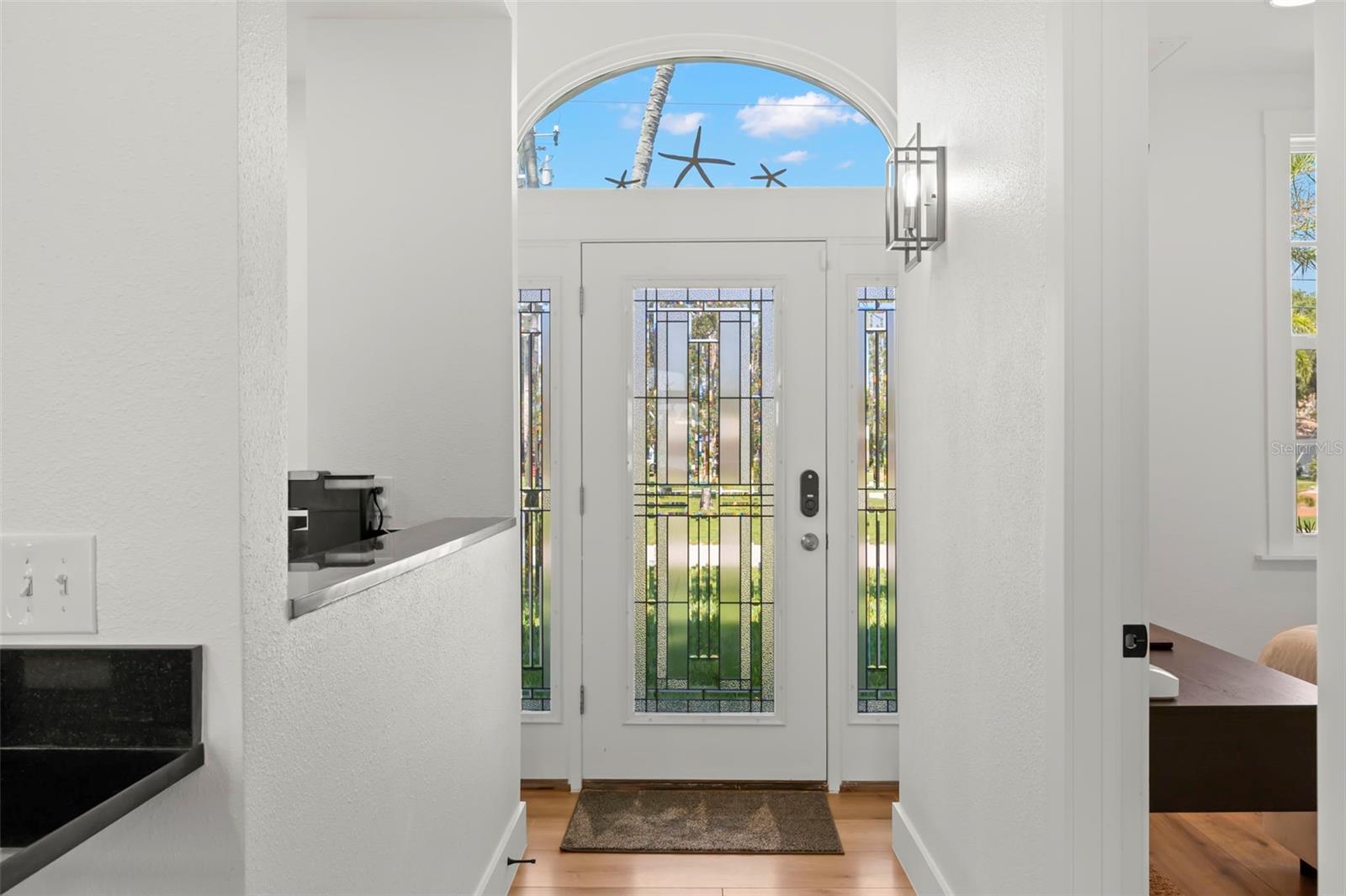 819 BAY ESPLANADE, CLEARWATER BEACH, FL — photo 26