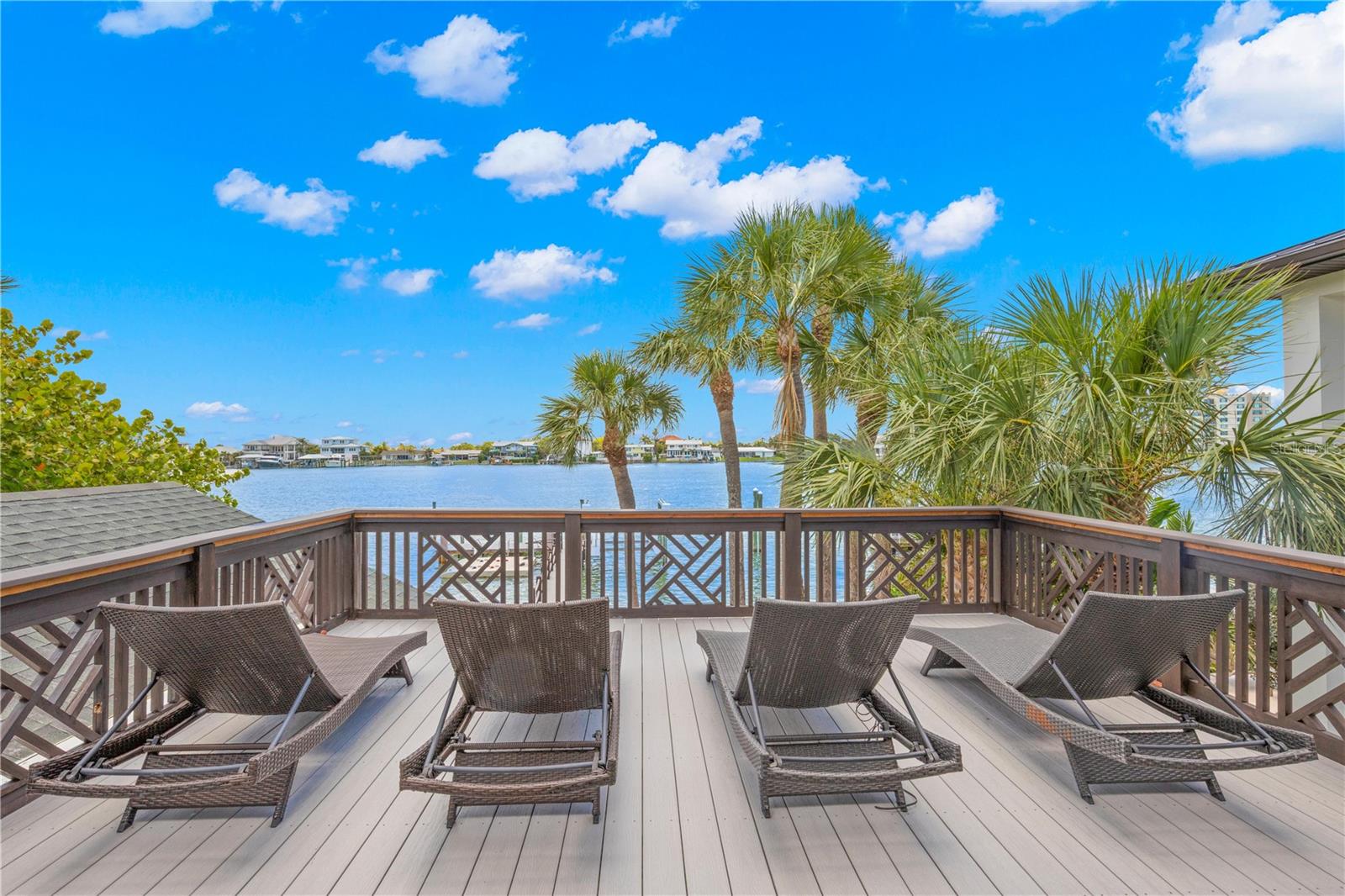 819 BAY ESPLANADE, CLEARWATER BEACH, FL — photo 59