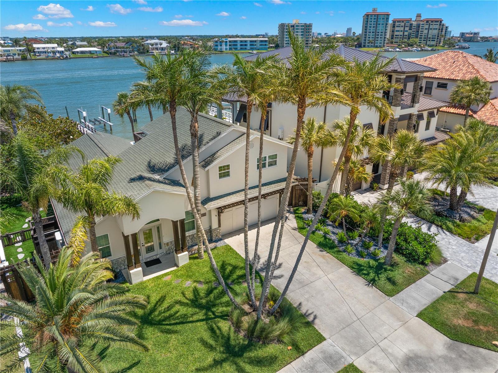 819 BAY ESPLANADE, CLEARWATER BEACH, FL — photo 60