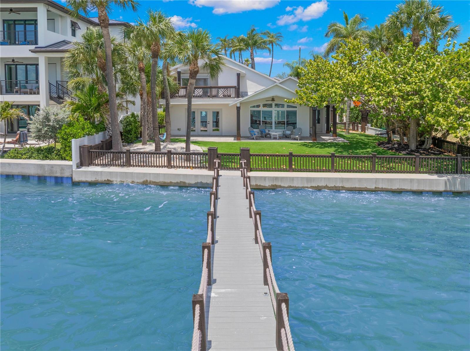 819 BAY ESPLANADE, CLEARWATER BEACH, FL — photo 13