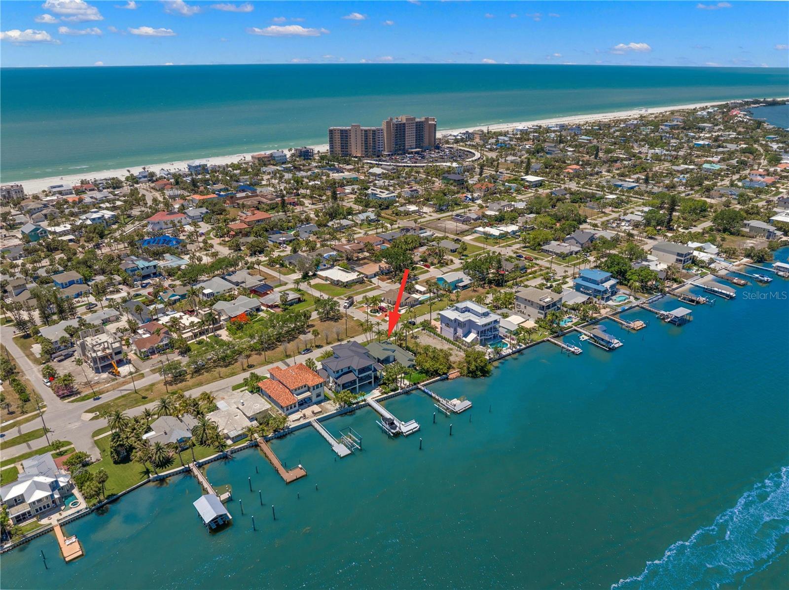 819 BAY ESPLANADE, CLEARWATER BEACH, FL — photo 68