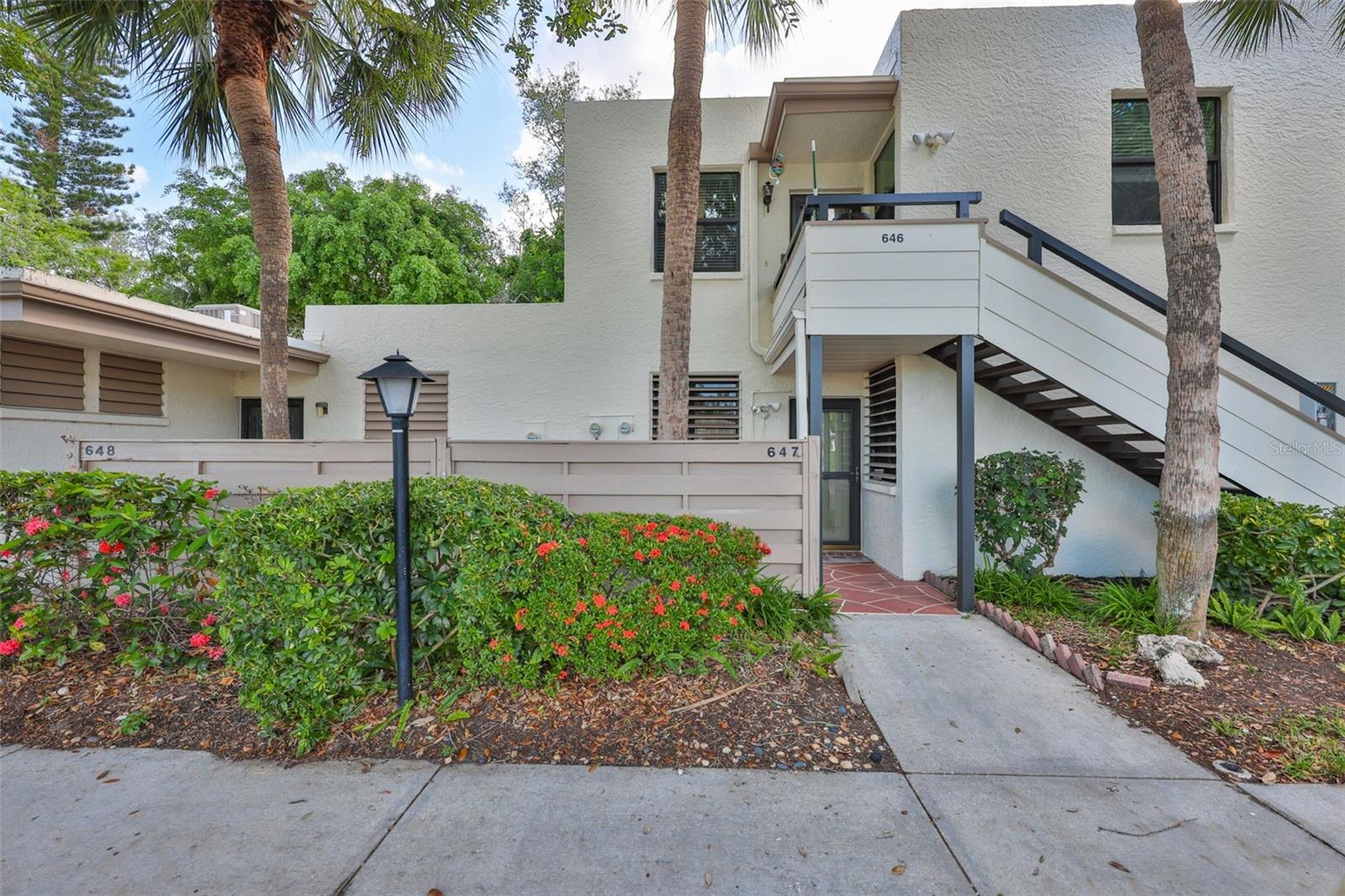 647 WOODLAWN DR #647, BRADENTON, FL