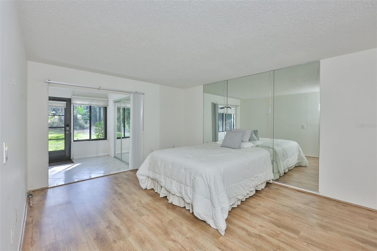 647 WOODLAWN DR #647, BRADENTON, FL — photo 12