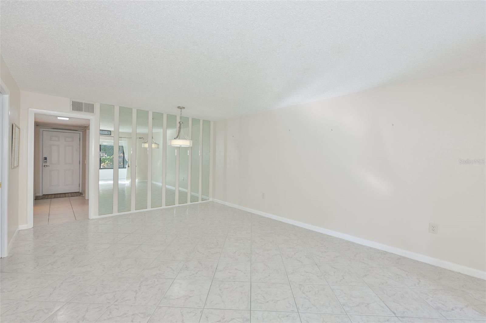 647 WOODLAWN DR #647, BRADENTON, FL — photo 23