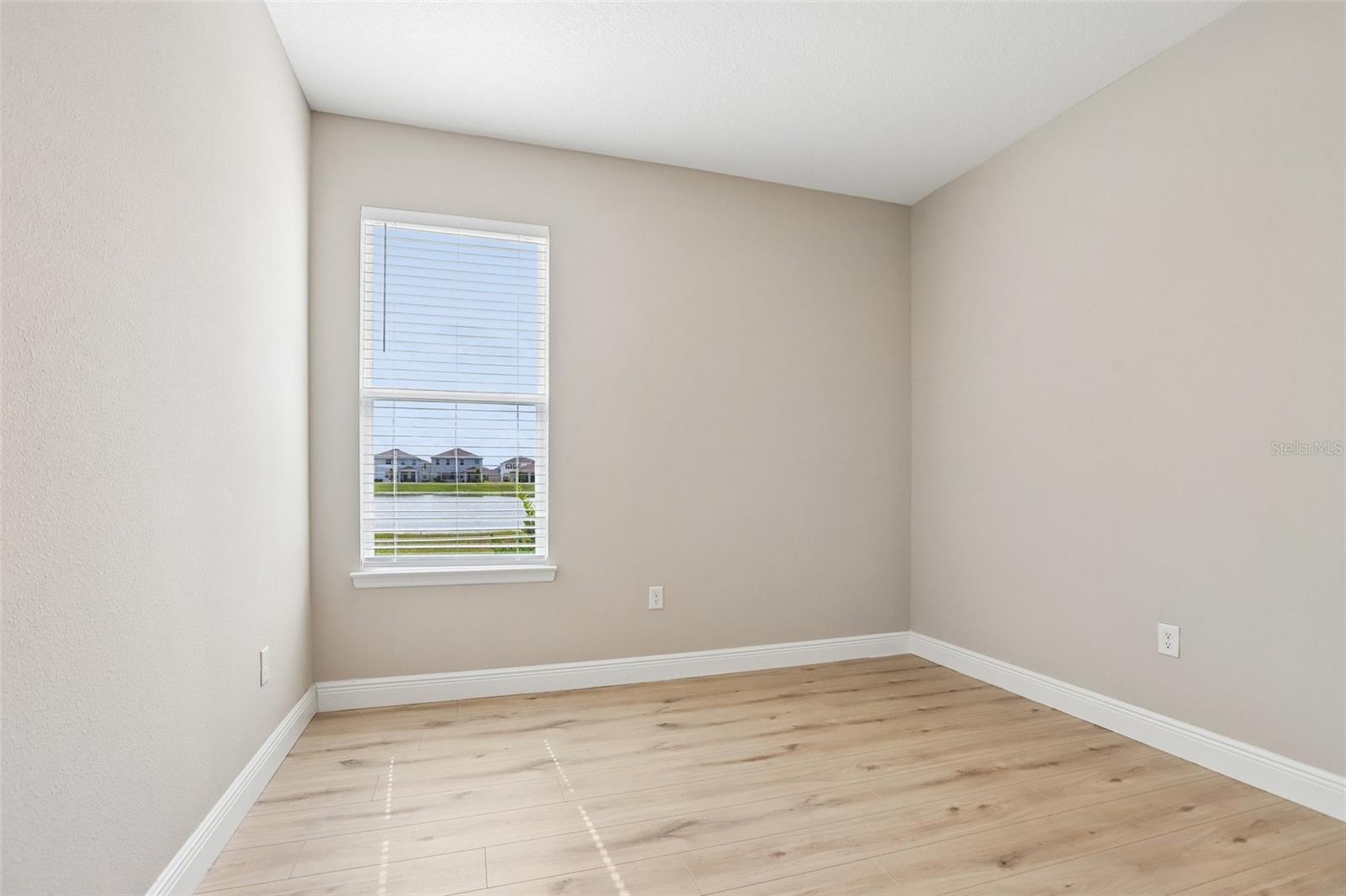 327 MANGROVE MANOR DR, APOLLO BEACH, FL — photo 11