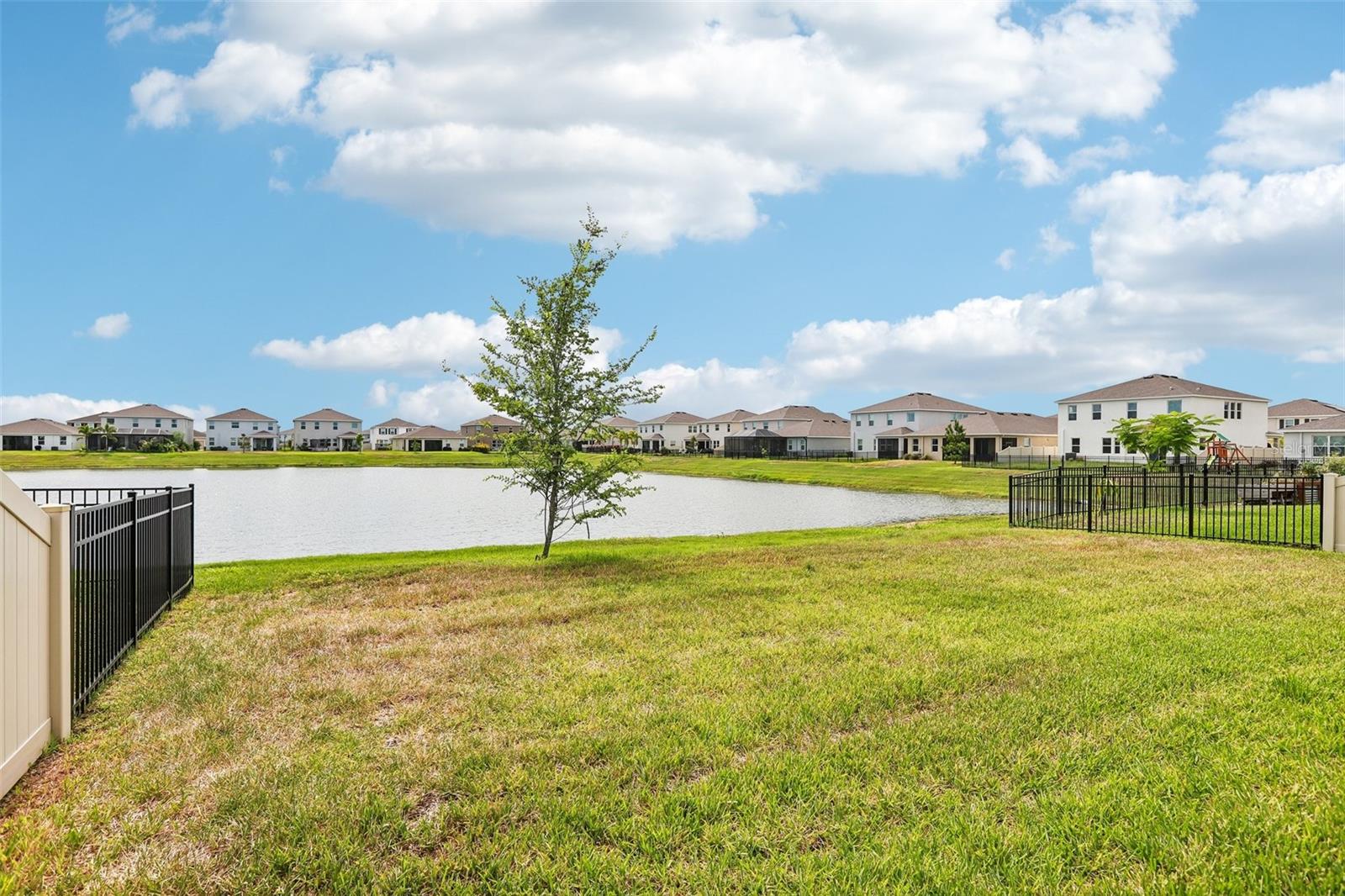 327 MANGROVE MANOR DR, APOLLO BEACH, FL — photo 25