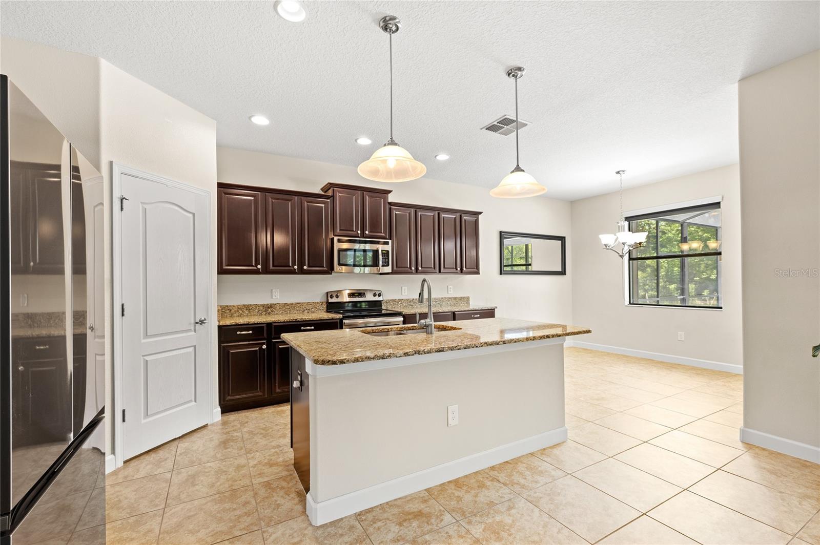 2892 SPRING BREEZE WAY, KISSIMMEE, FL — photo 9