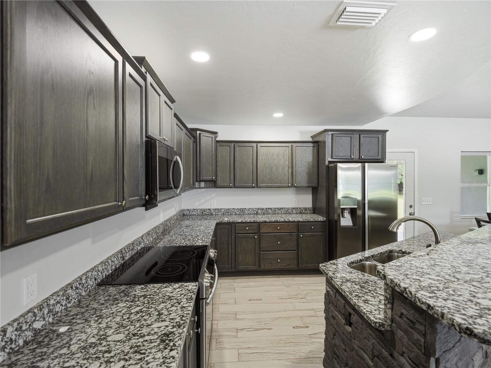 450 ROSEDALE AVE, ST CLOUD, FL — photo 8