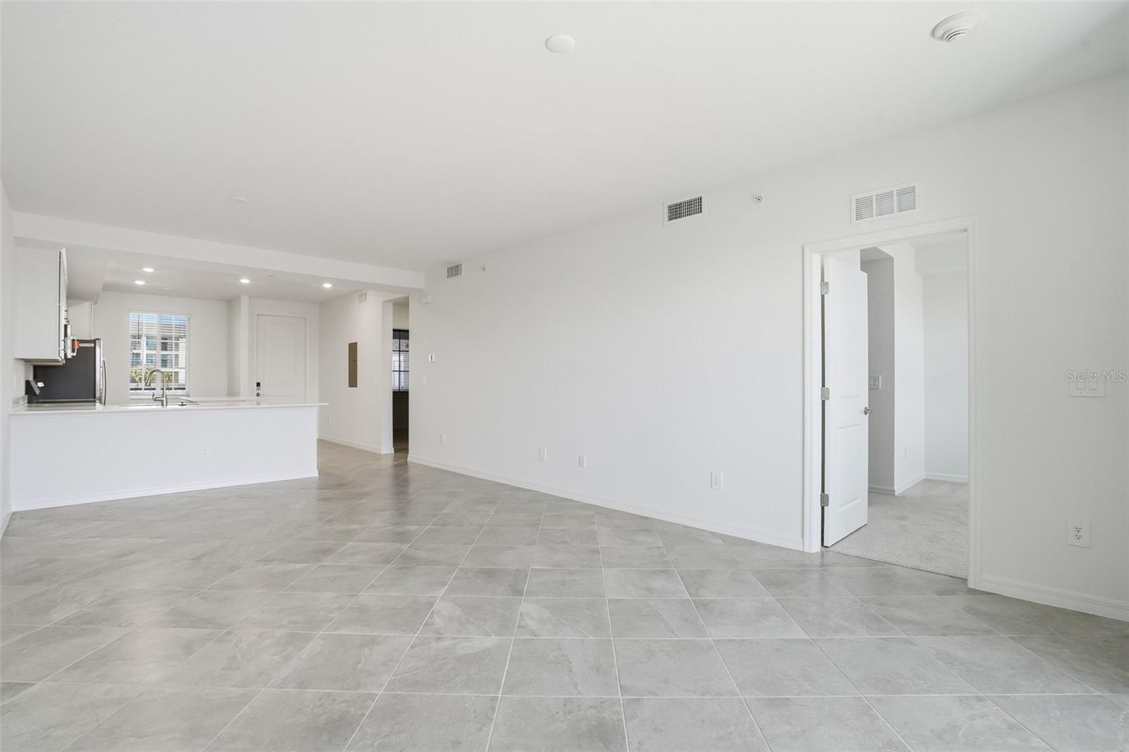 19110 SCALLOP LOOP #204, LAKEWOOD RANCH, FL — photo 11