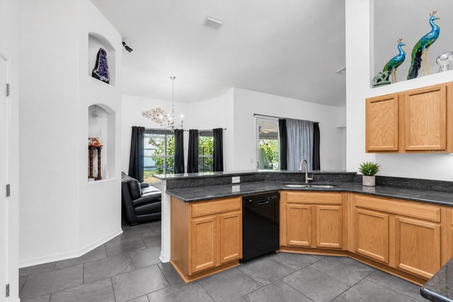 13270 DRYSDALE ST, SPRING HILL, FL — photo 8