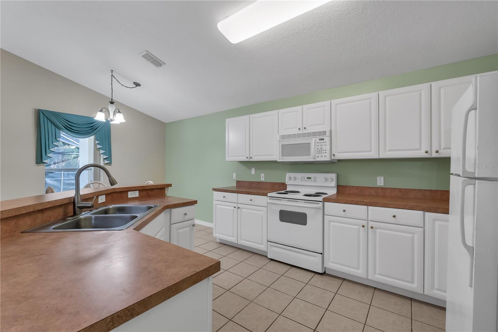 4700 CUMBRIAN LAKES DR, KISSIMMEE, FL — photo 11
