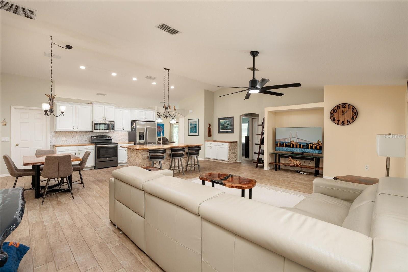 8343 NITTANY RD, WEEKI WACHEE, FL — photo 19