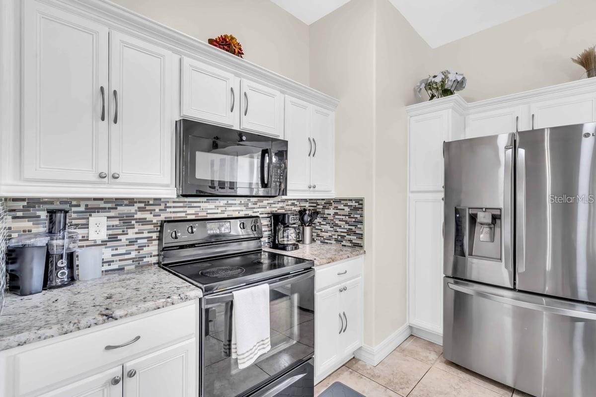 241 VISTA LOOP, DAVENPORT, FL — photo 4