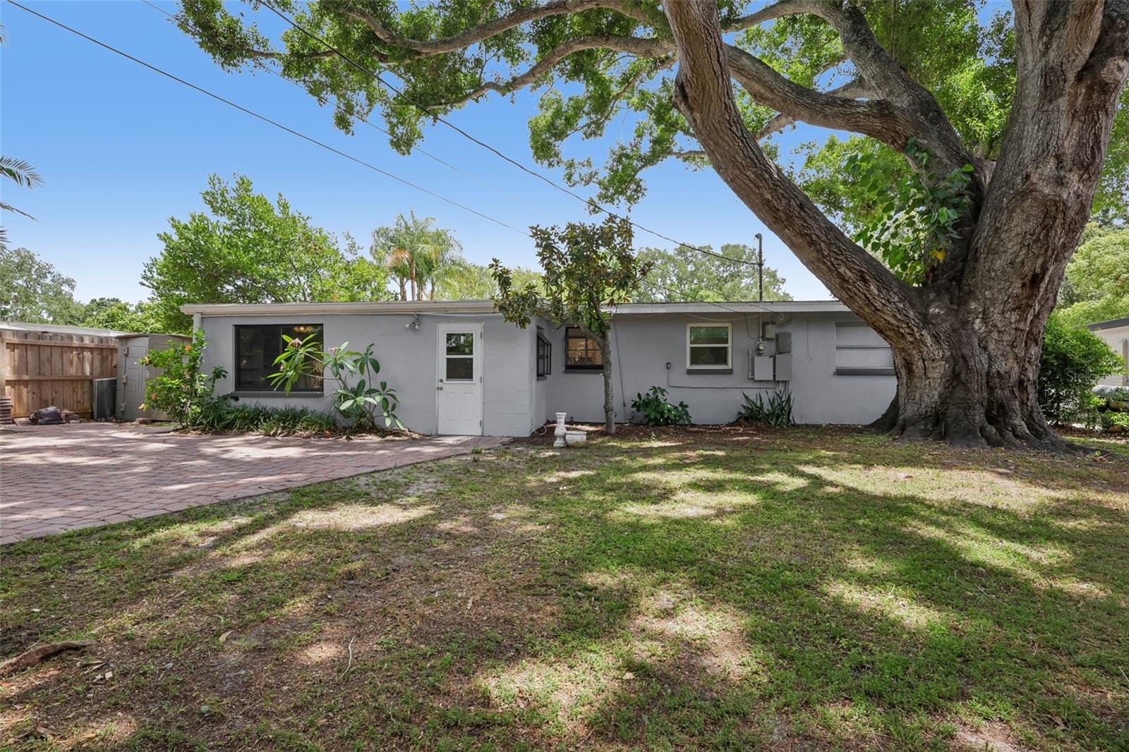2117 BARCELONA DR, CLEARWATER, FL — photo 35