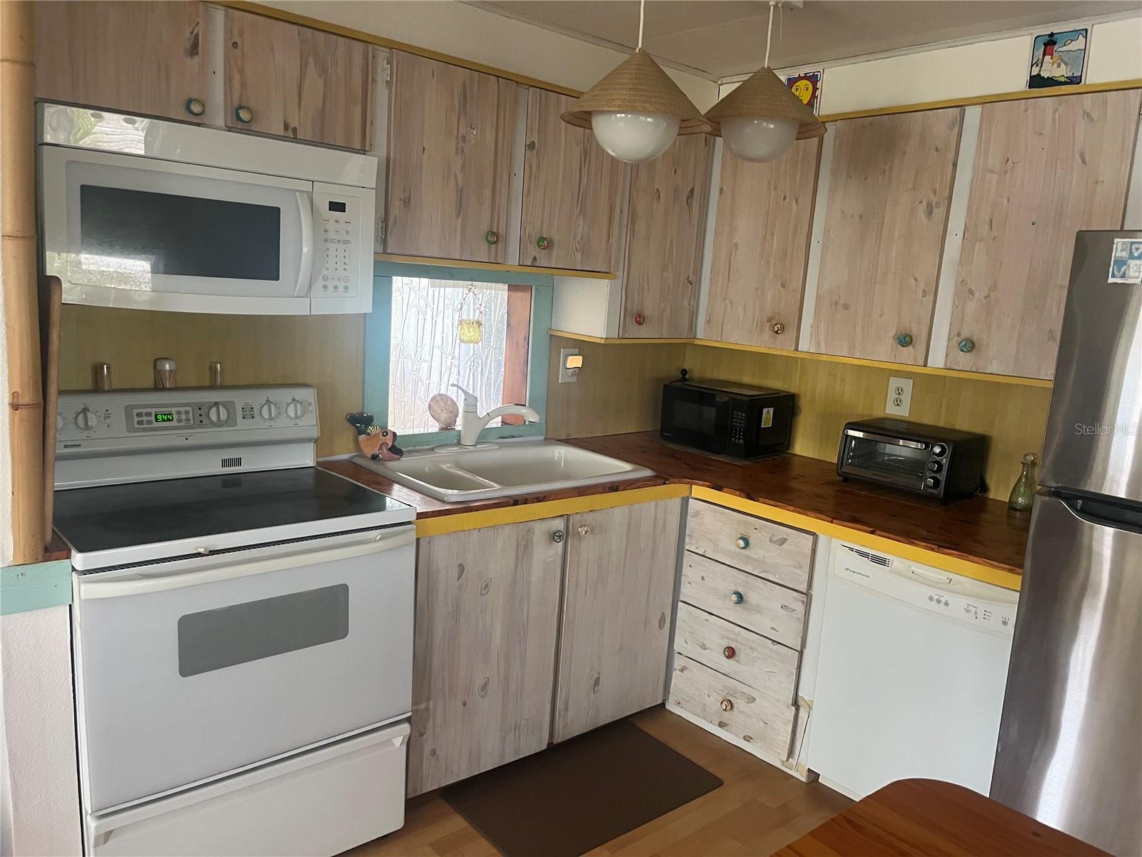 34188 CANAL DR N, PINELLAS PARK, FL — photo 7