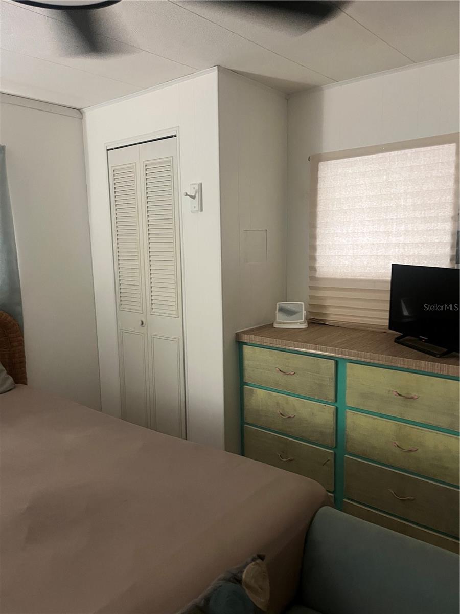 34188 CANAL DR N, PINELLAS PARK, FL — photo 13