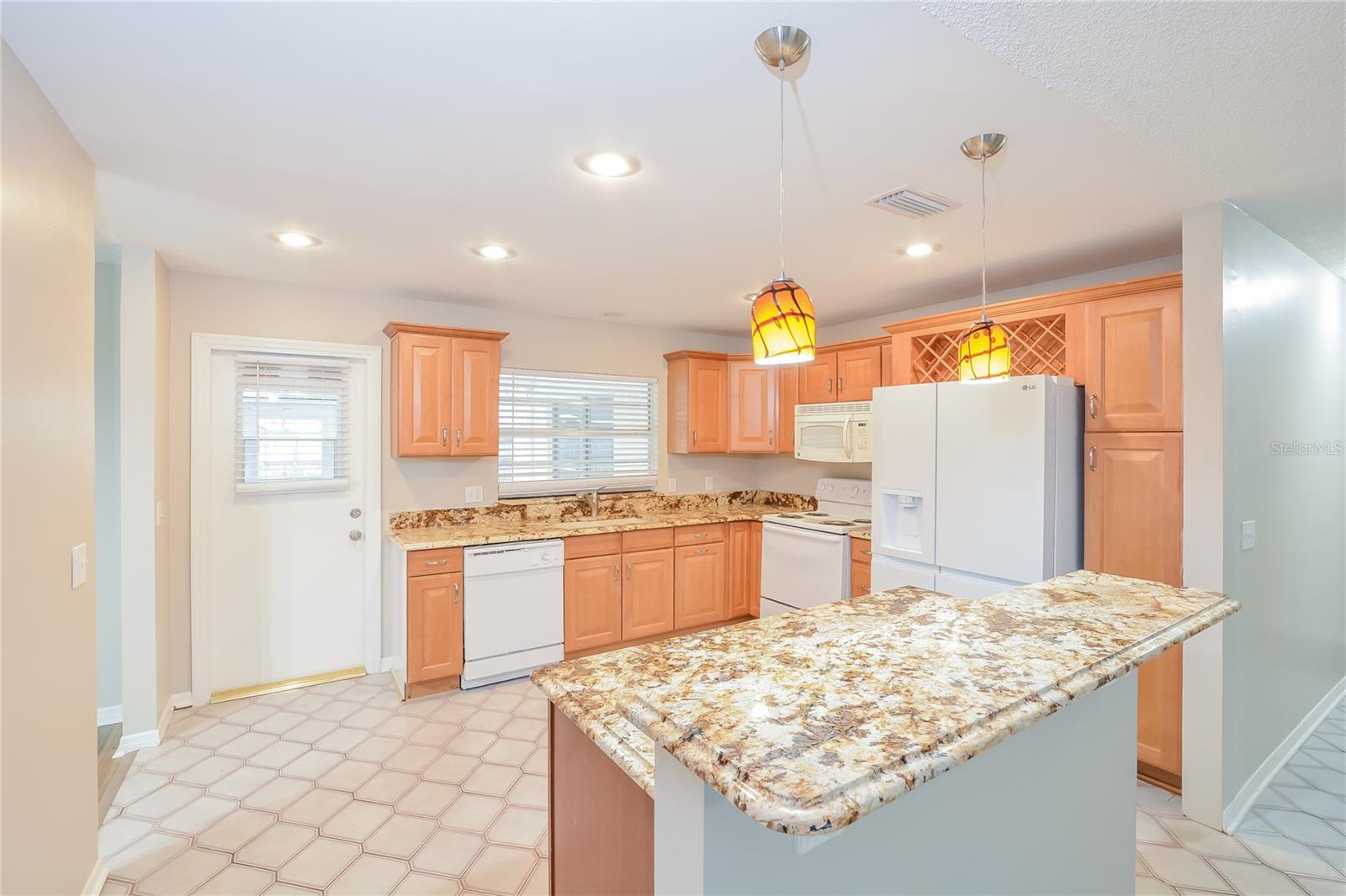 8873 ASPEN AVE, ORLANDO, FL — photo 4