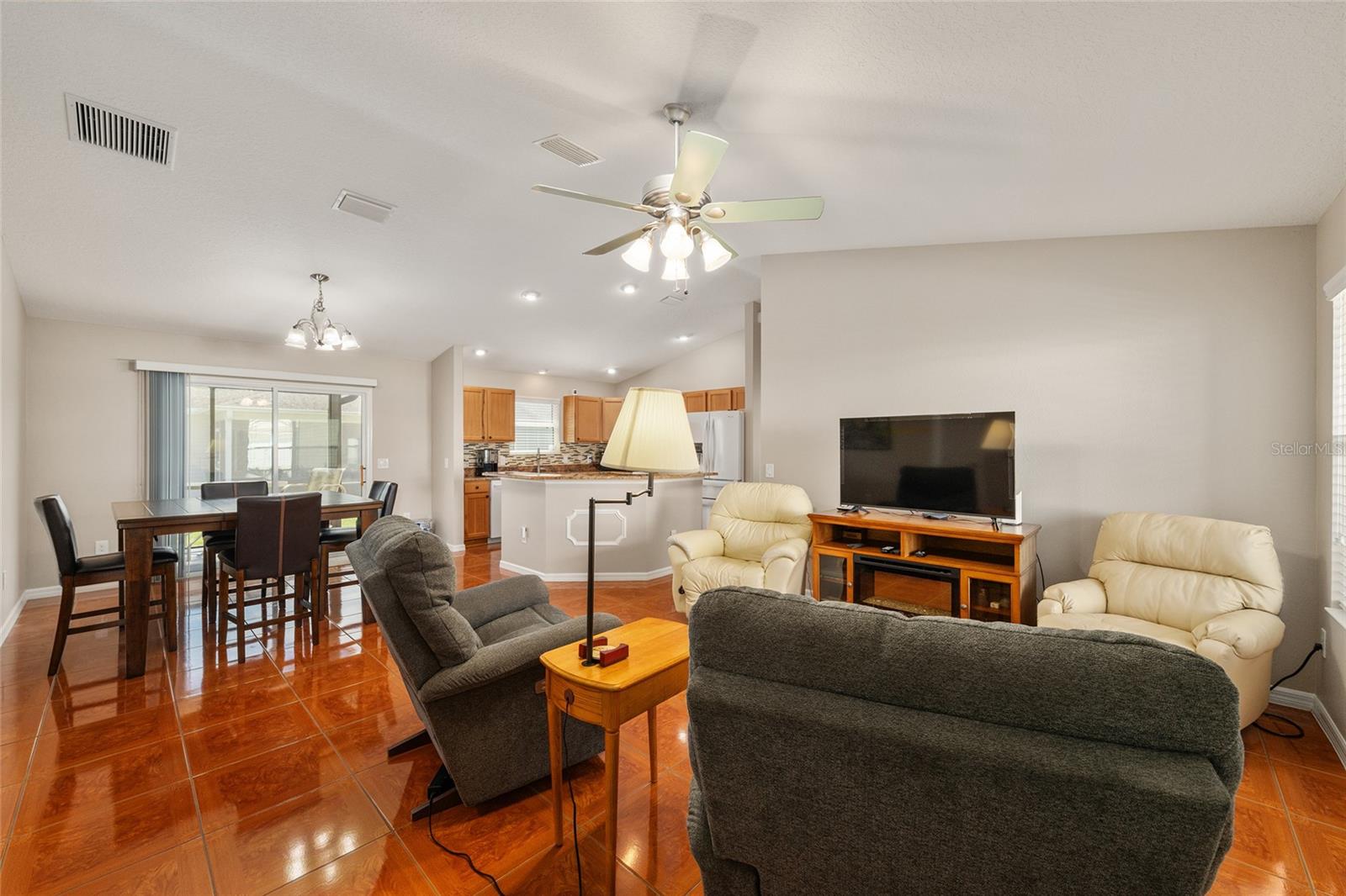 2446 HOPESPRING LOOP, THE VILLAGES, FL — photo 8