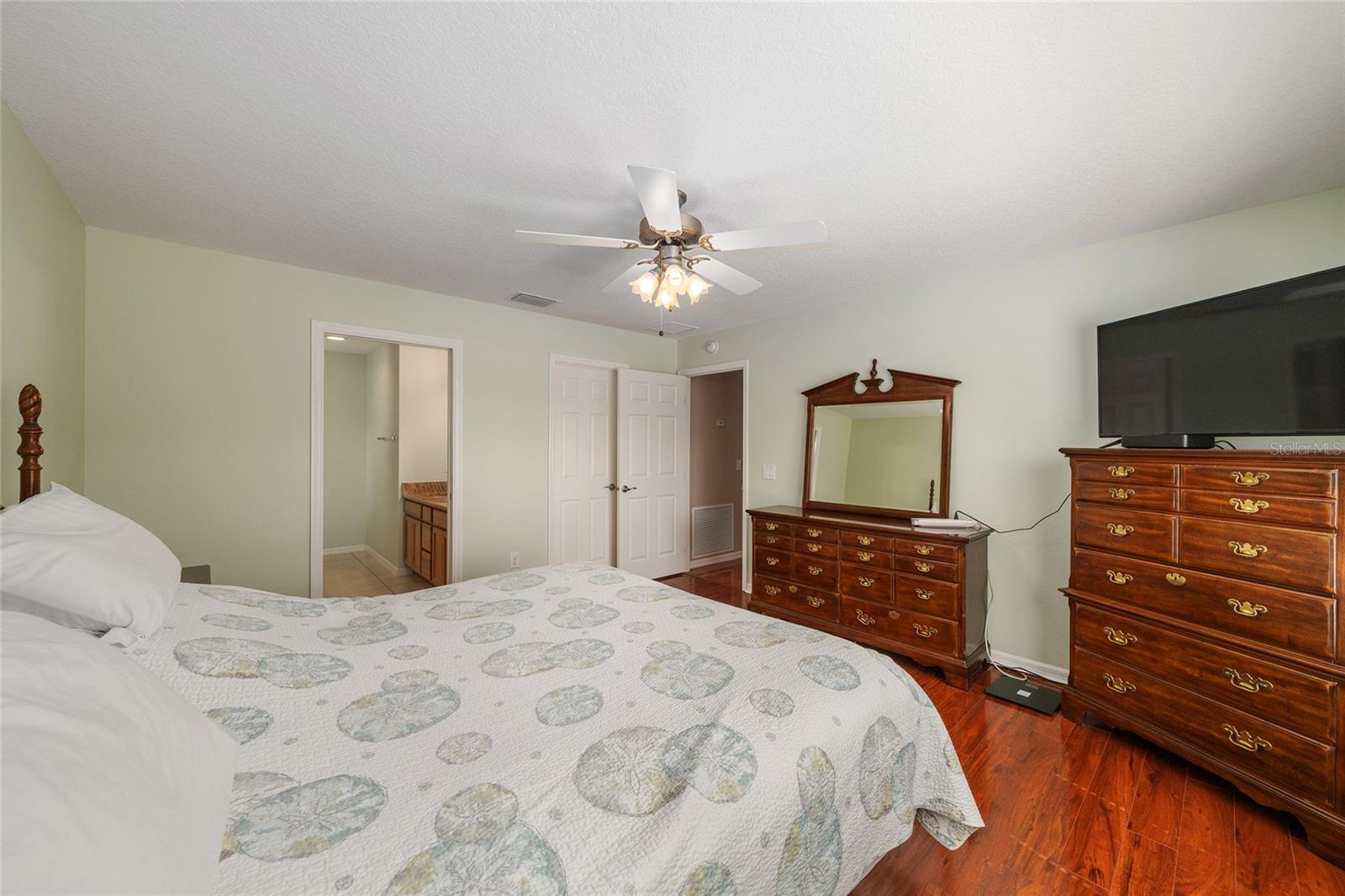 2446 HOPESPRING LOOP, THE VILLAGES, FL — photo 20