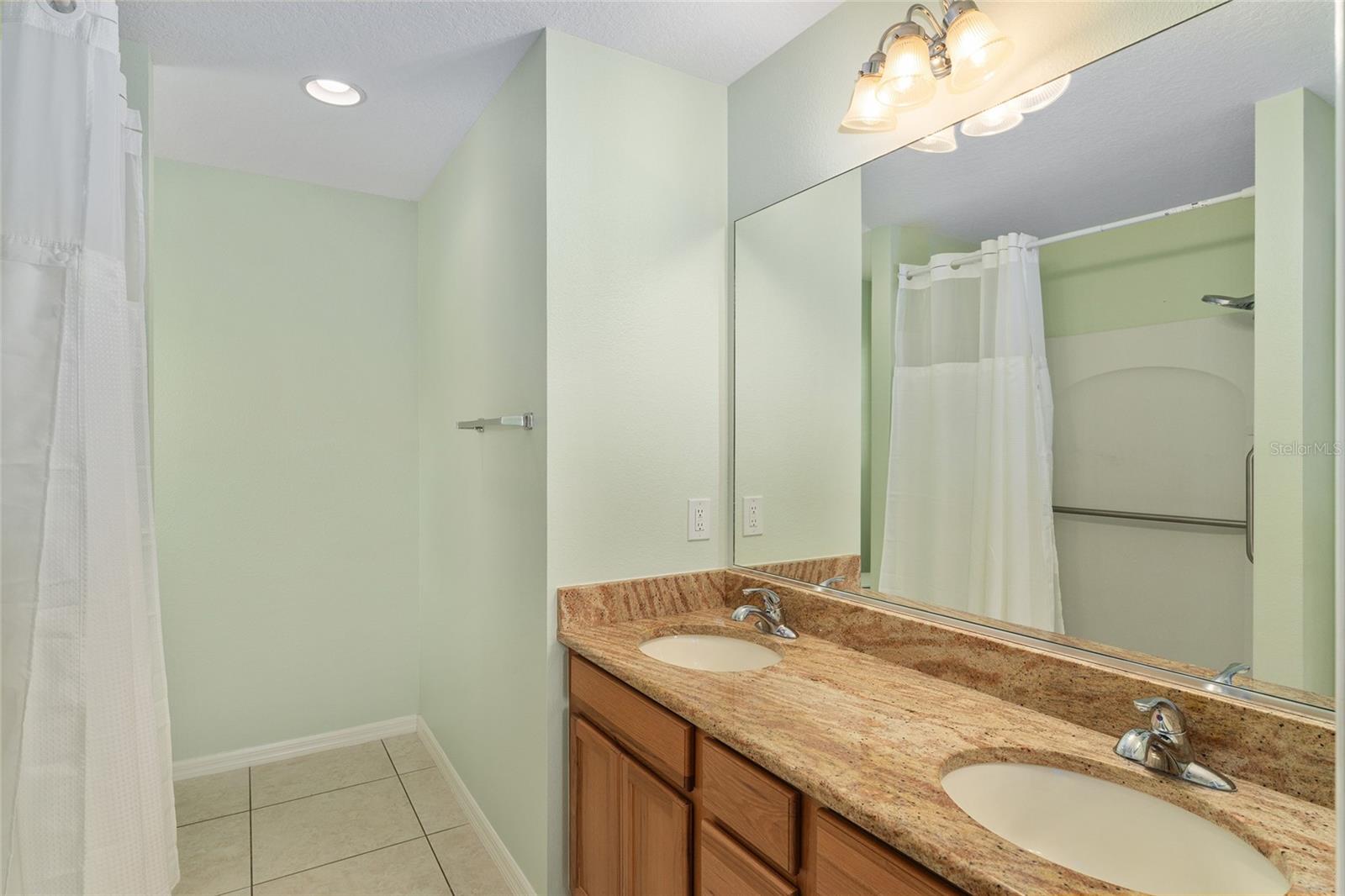 2446 HOPESPRING LOOP, THE VILLAGES, FL — photo 22