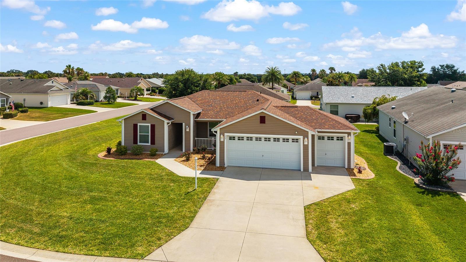 2446 HOPESPRING LOOP, THE VILLAGES, FL — photo 39