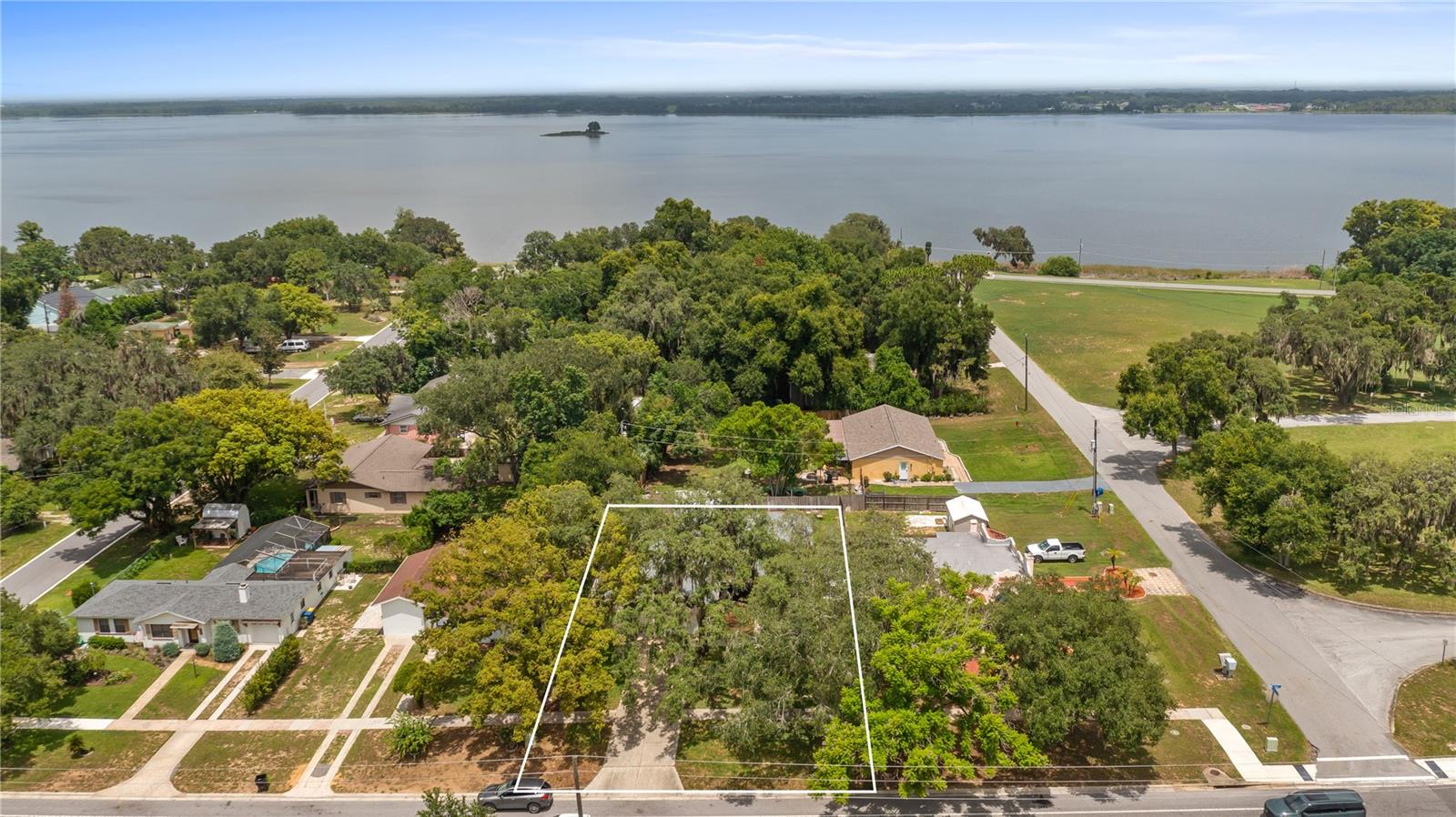 406 S PALM AVE, HOWEY IN THE HILLS, FL — photo 35
