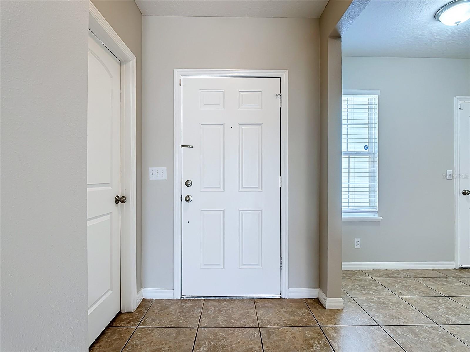 1562 TAMARIND RD, DAVENPORT, FL — photo 2