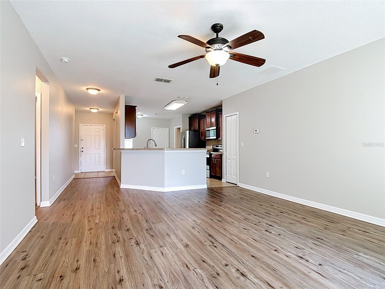 1562 TAMARIND RD, DAVENPORT, FL — photo 4